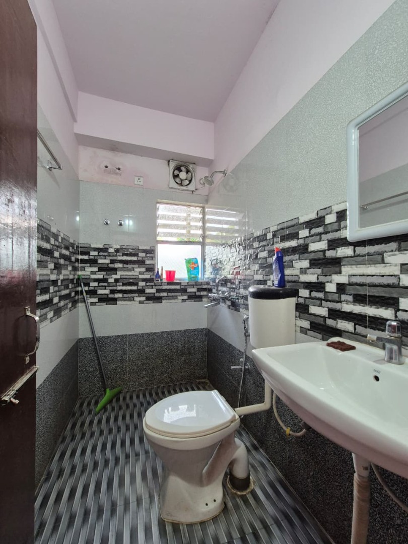 Semi Furnished 3bhk in Zoo Road Tiniali, Guwahati, Assam, India for Rent